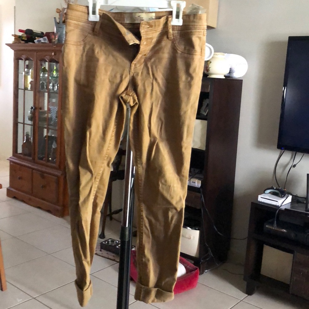 Hollister capris
